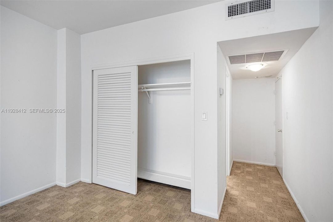 For Sale: $550,000 (2 beds, 2 baths, 1134 Square Feet)