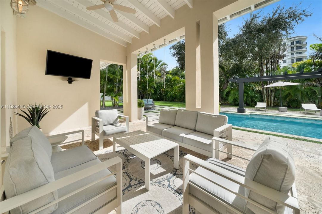 For Sale: $4,495,000 (4 beds, 4 baths, 4661 Square Feet)