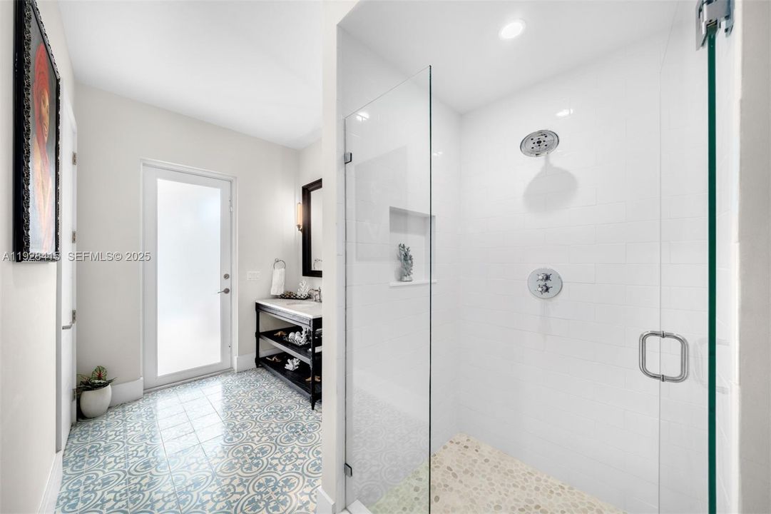 For Sale: $4,495,000 (4 beds, 4 baths, 4661 Square Feet)