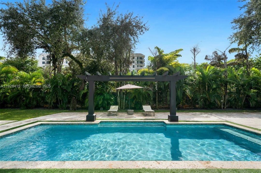 For Sale: $4,495,000 (4 beds, 4 baths, 4661 Square Feet)