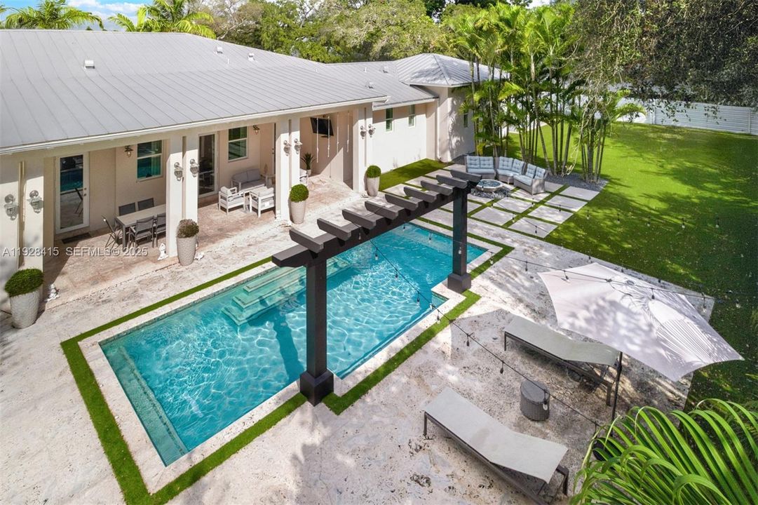 For Sale: $4,495,000 (4 beds, 4 baths, 4661 Square Feet)