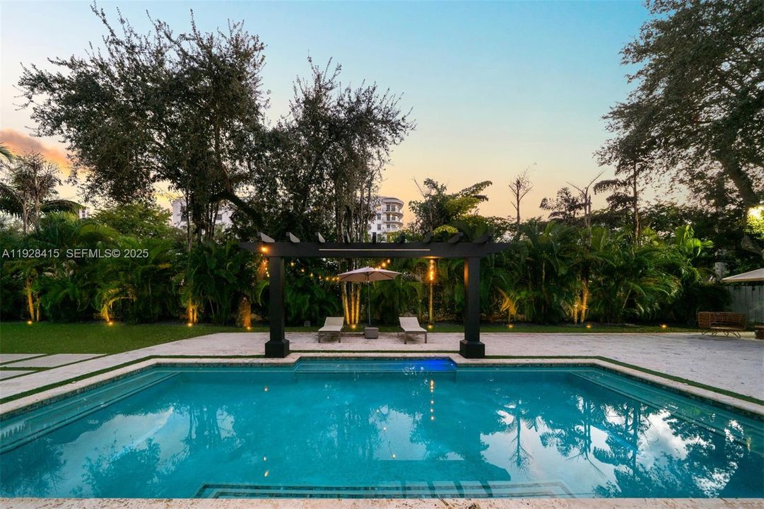 For Sale: $4,495,000 (4 beds, 4 baths, 4661 Square Feet)