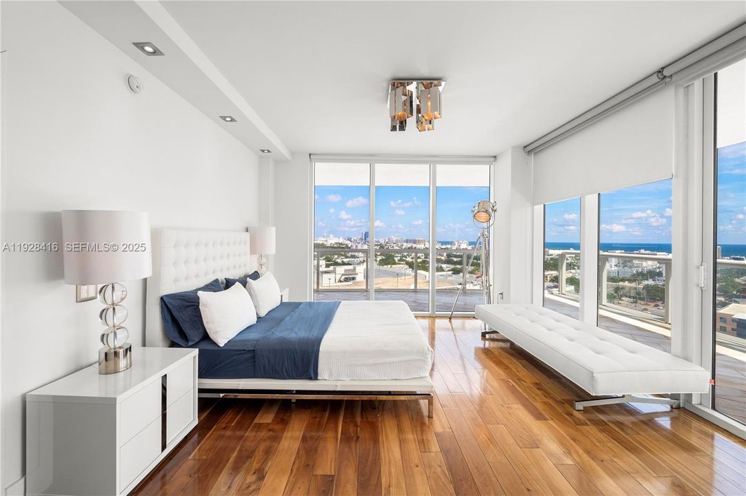 В аренду: $11,500 (2 спален, 2 ванн, 1370 Квадратных фут)