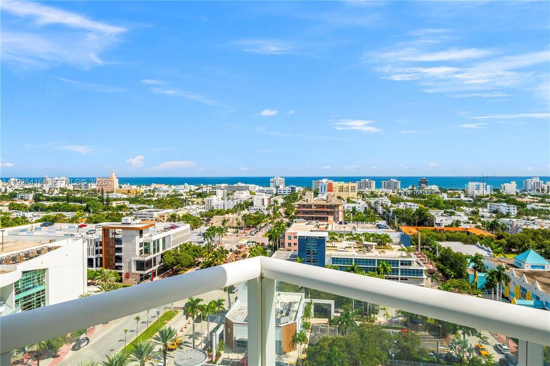 В аренду: $11,500 (2 спален, 2 ванн, 1370 Квадратных фут)