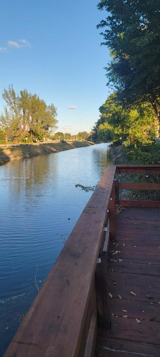 For Sale: $750,000 (4 beds, 3 baths, 2217 Square Feet)