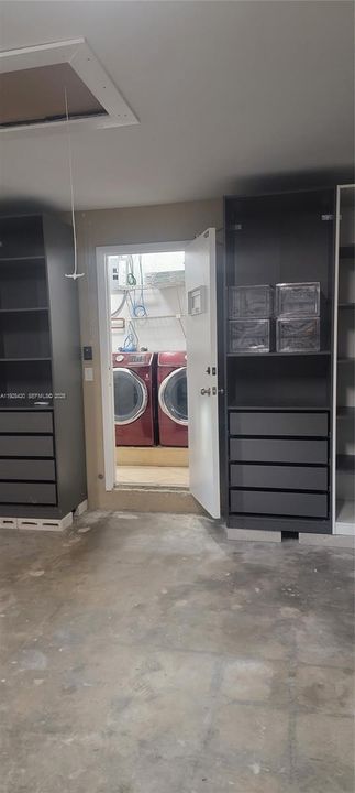 For Sale: $750,000 (4 beds, 3 baths, 2217 Square Feet)