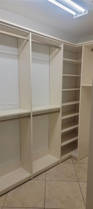 For Sale: $750,000 (4 beds, 3 baths, 2217 Square Feet)