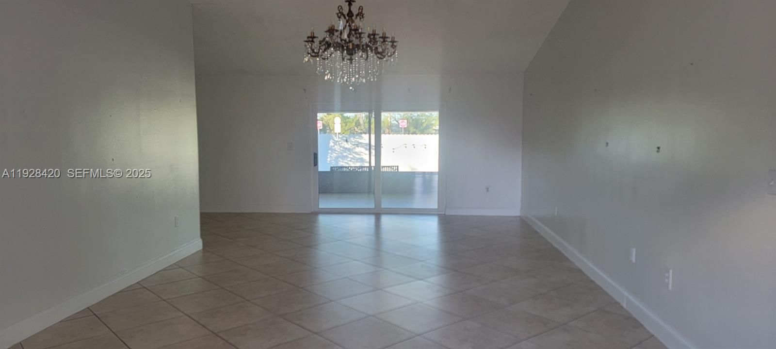 For Sale: $750,000 (4 beds, 3 baths, 2217 Square Feet)