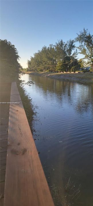 For Sale: $750,000 (4 beds, 3 baths, 2217 Square Feet)