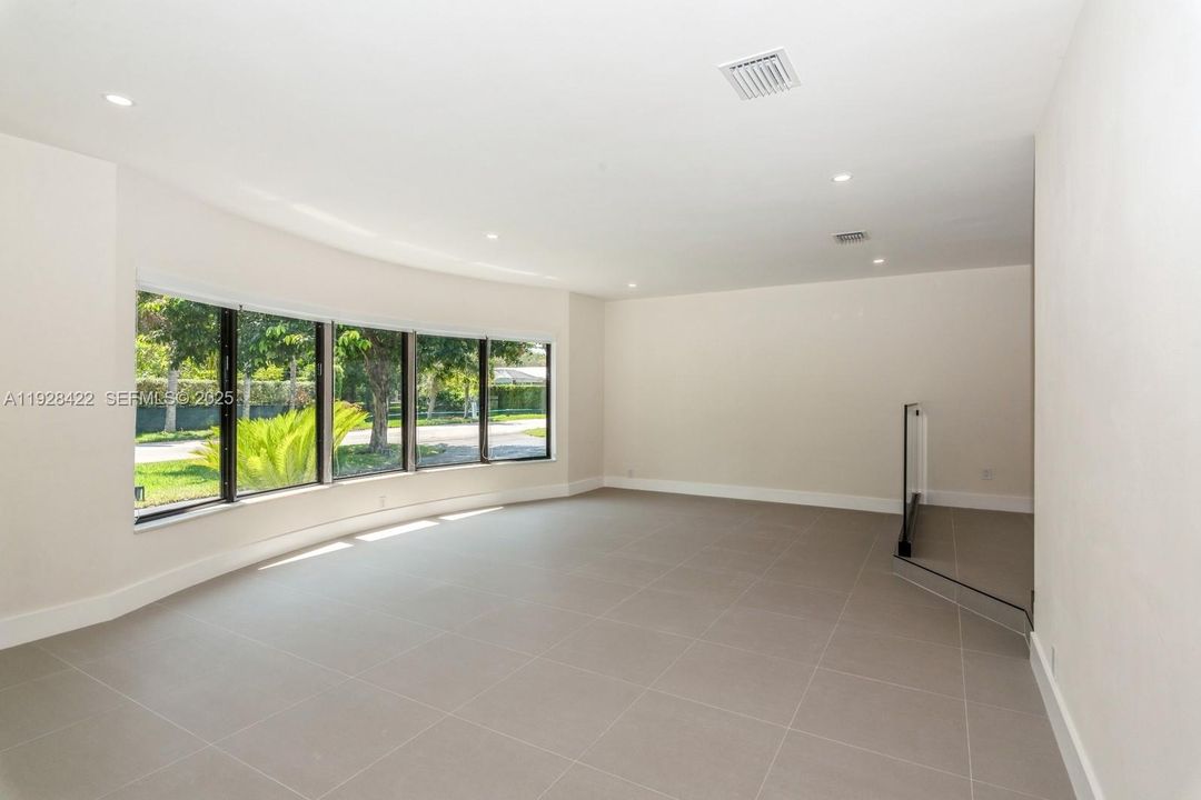 В аренду: $8,500 (4 спален, 3 ванн, 2403 Квадратных фут)