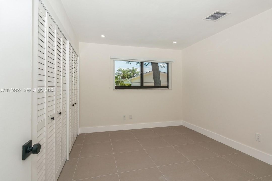 В аренду: $8,500 (4 спален, 3 ванн, 2403 Квадратных фут)