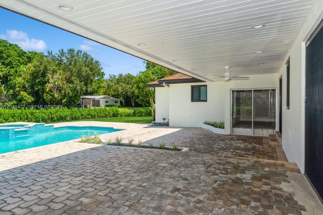 В аренду: $8,500 (4 спален, 3 ванн, 2403 Квадратных фут)