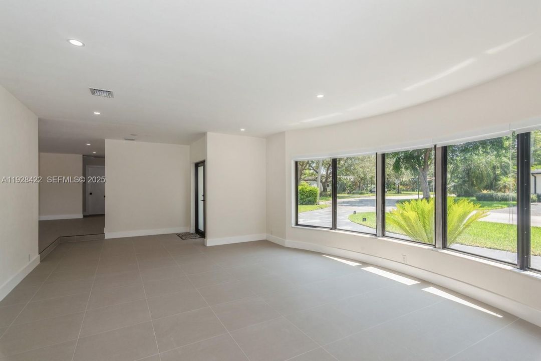 В аренду: $8,500 (4 спален, 3 ванн, 2403 Квадратных фут)