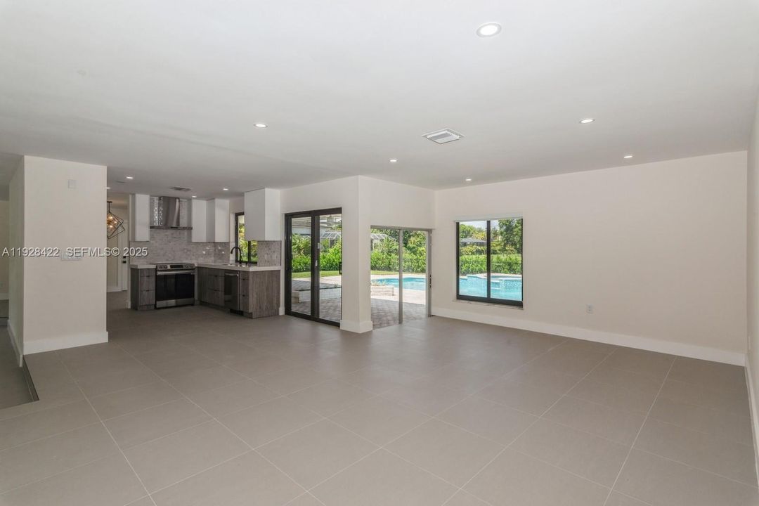 В аренду: $8,500 (4 спален, 3 ванн, 2403 Квадратных фут)