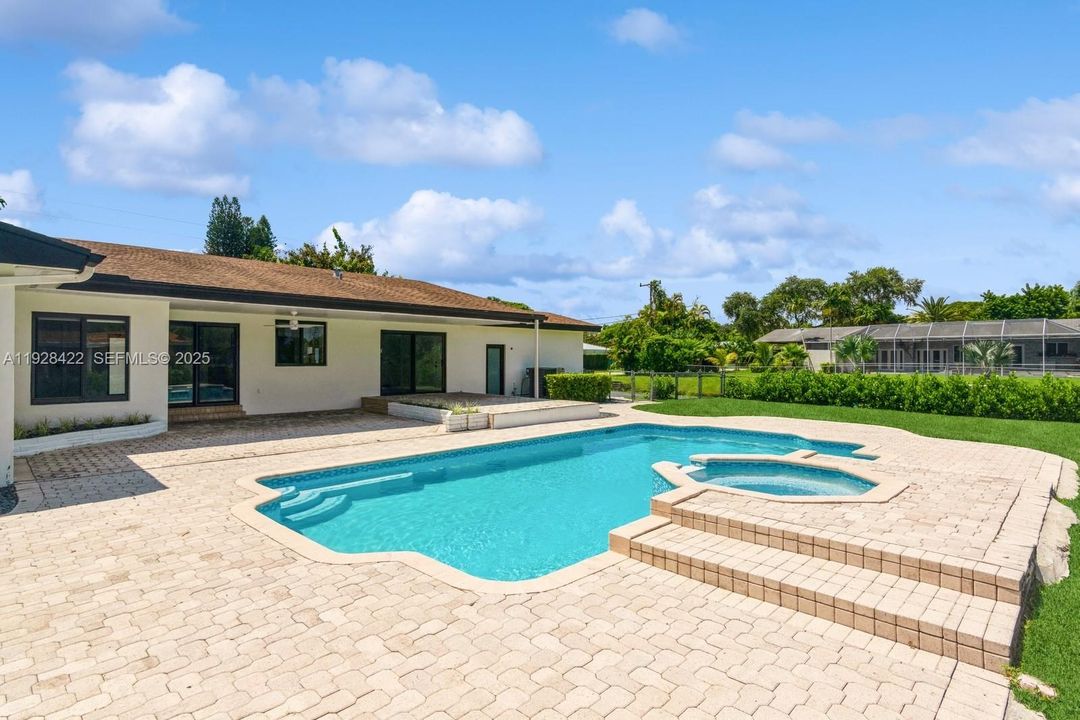 В аренду: $8,500 (4 спален, 3 ванн, 2403 Квадратных фут)