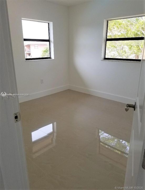 For Rent: $2,250 (2 beds, 2 baths, 856 Square Feet)