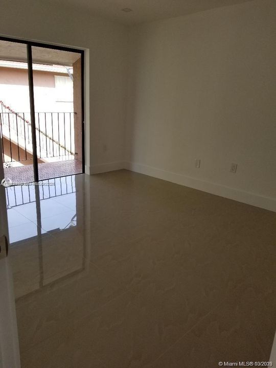 For Rent: $2,250 (2 beds, 2 baths, 856 Square Feet)