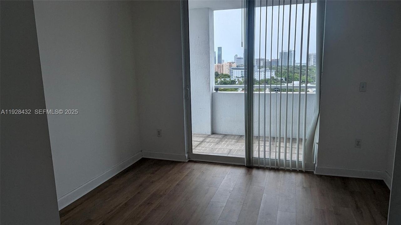 出租: $2,450 (1 贝兹, 1 浴室, 730 平方英尺)