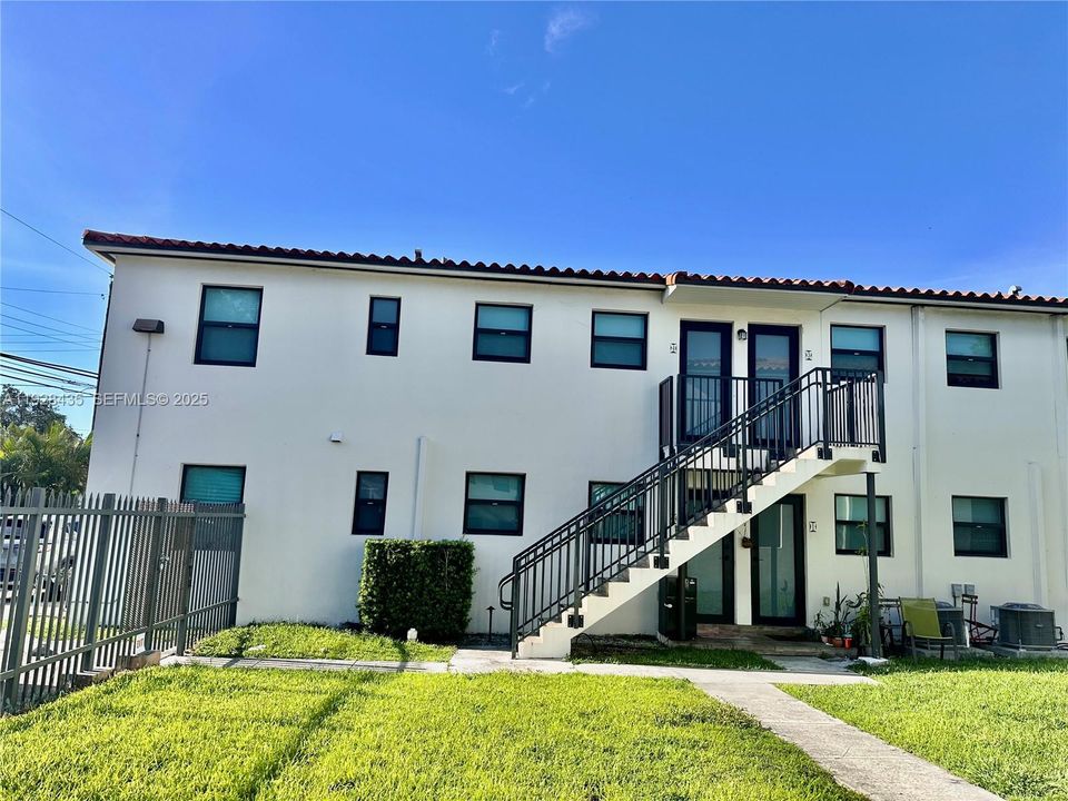 En Renta: $2,600 (24 camas, 12 baños, 0 Pies cuadrados)