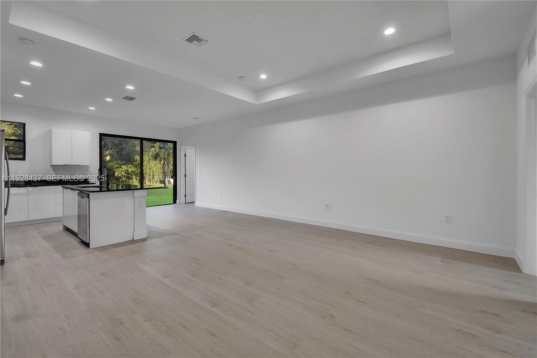 На продажу: $349,900 (3 спален, 2 ванн, 0 Квадратных фут)