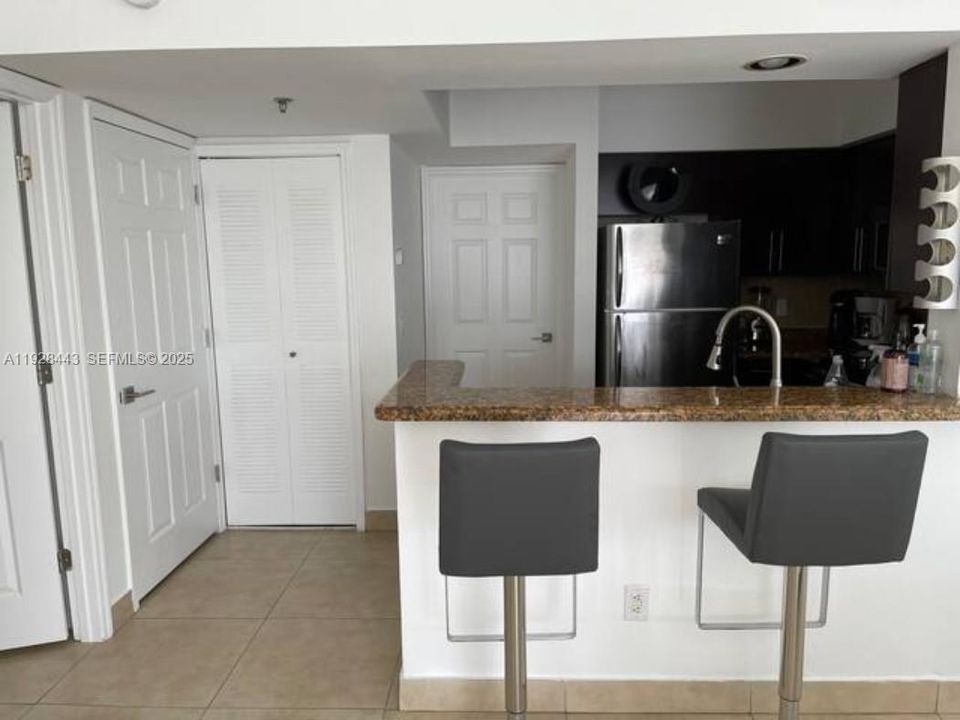 На продажу: $399,000 (1 спален, 1 ванн, 1036 Квадратных фут)