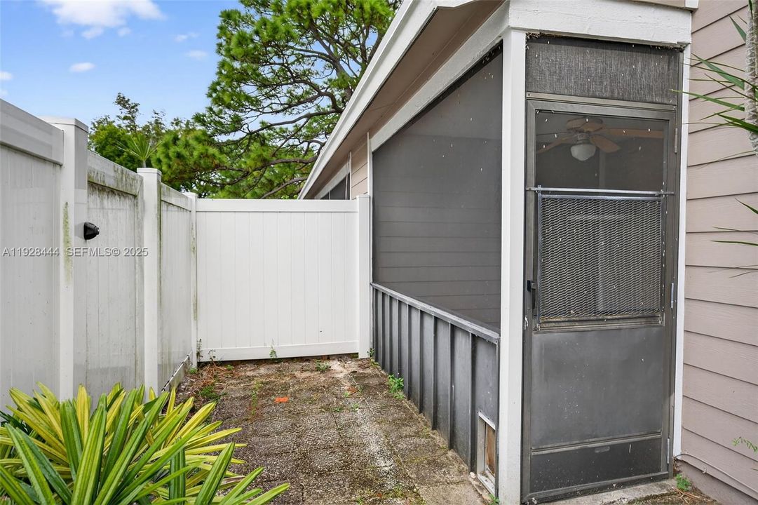 待售: $294,900 (2 贝兹, 2 浴室, 1284 平方英尺)