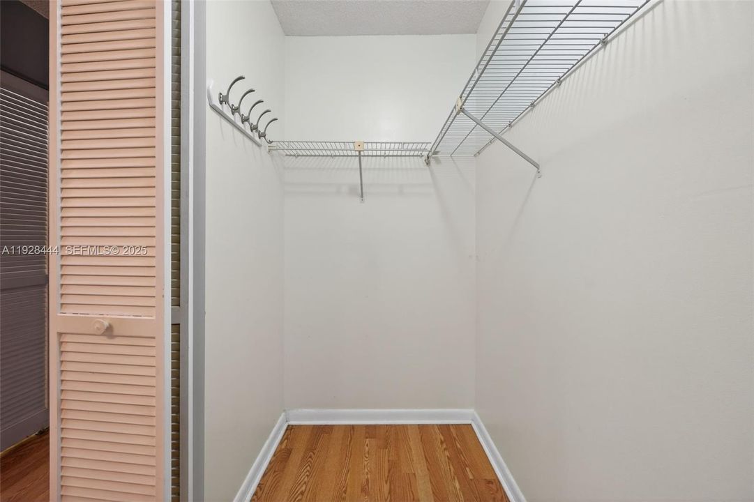 待售: $294,900 (2 贝兹, 2 浴室, 1284 平方英尺)