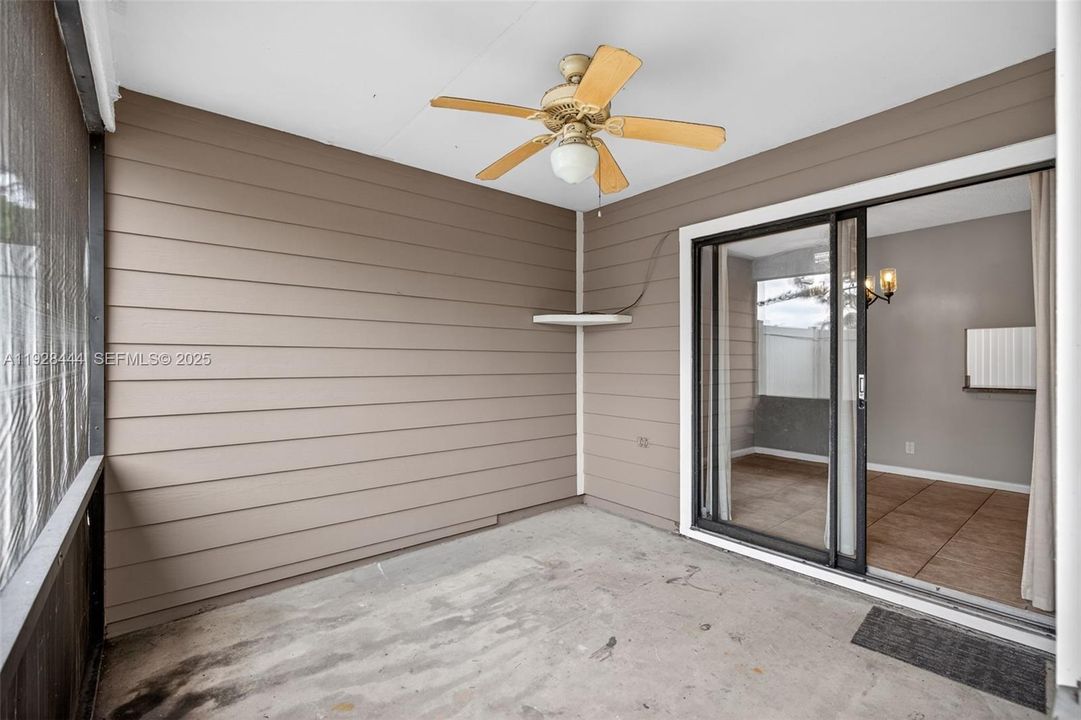 待售: $294,900 (2 贝兹, 2 浴室, 1284 平方英尺)