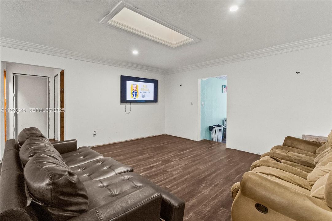 For Sale: $510,000 (0 beds, 0 baths, 2096 Square Feet)