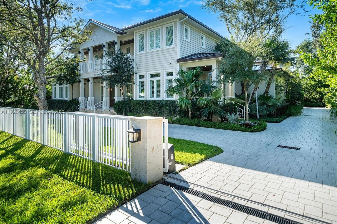 For Sale: $6,900,000 (5 beds, 6 baths, 0 Square Feet)