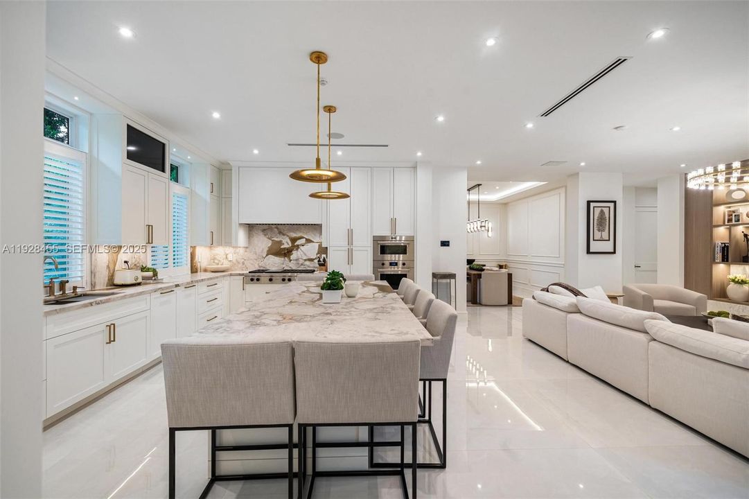 For Sale: $6,900,000 (5 beds, 6 baths, 0 Square Feet)