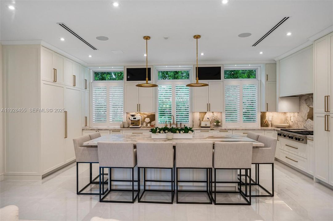 For Sale: $6,900,000 (5 beds, 6 baths, 0 Square Feet)