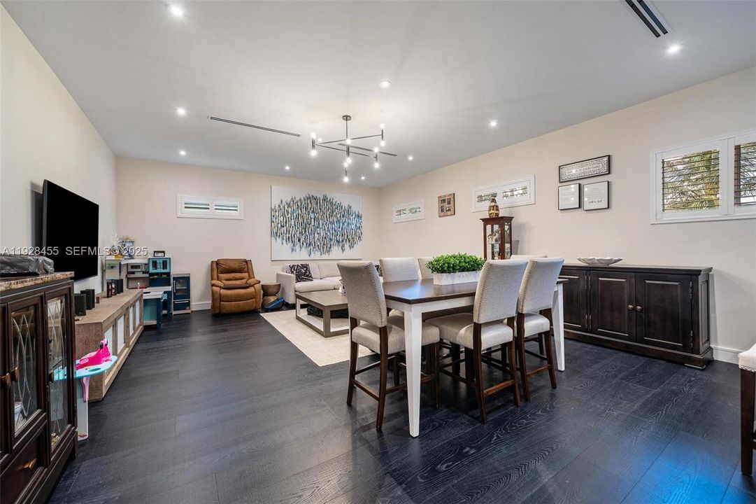 For Sale: $6,900,000 (5 beds, 6 baths, 0 Square Feet)