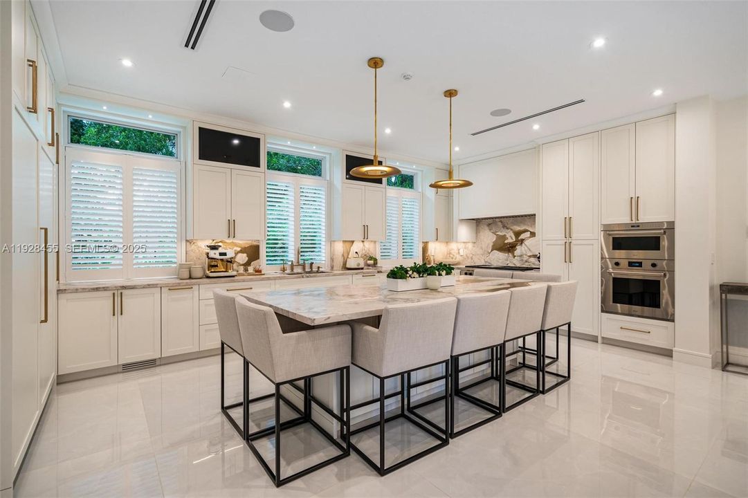 For Sale: $6,900,000 (5 beds, 6 baths, 0 Square Feet)