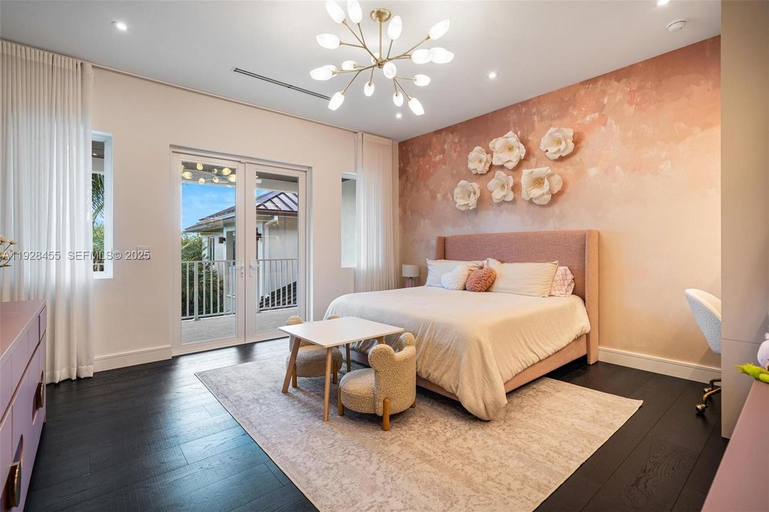 For Sale: $6,900,000 (5 beds, 6 baths, 0 Square Feet)