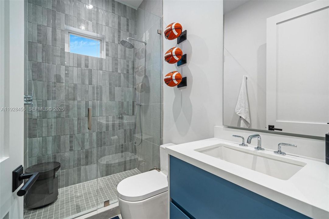 For Sale: $6,900,000 (5 beds, 6 baths, 0 Square Feet)