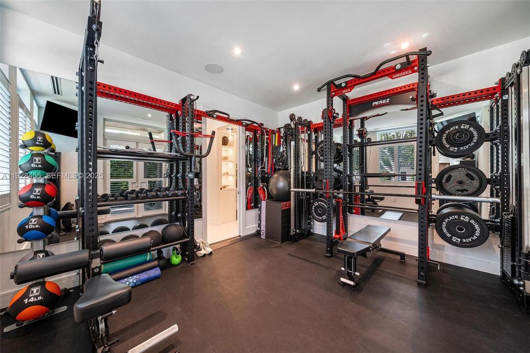 For Sale: $6,900,000 (5 beds, 6 baths, 0 Square Feet)