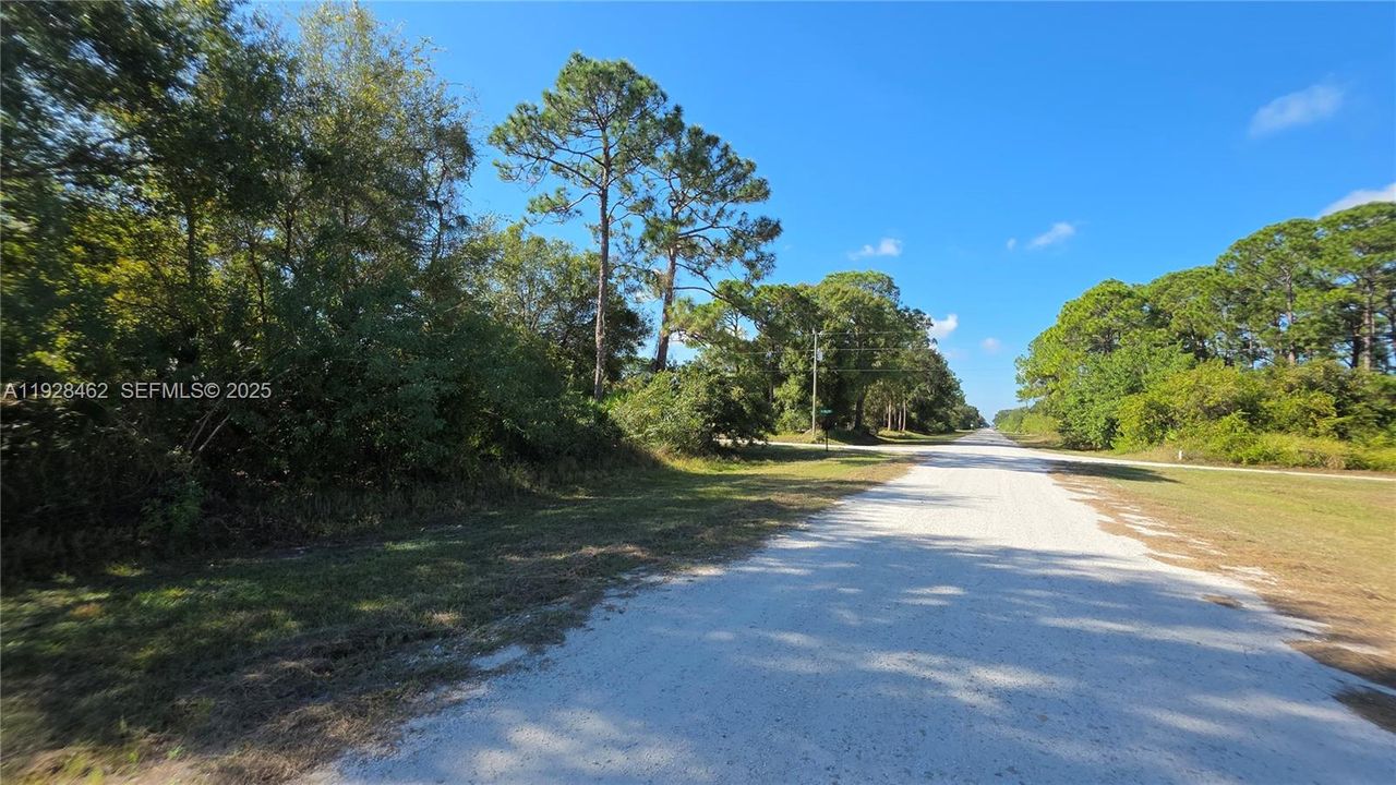 For Sale: $48,300 (1.06 acres)