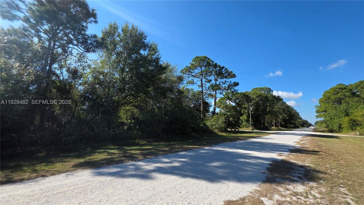 For Sale: $48,300 (1.06 acres)