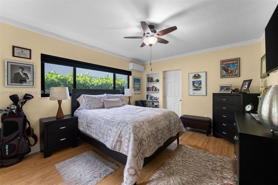 待售: $2,500,000 (4 贝兹, 3 浴室, 2482 平方英尺)