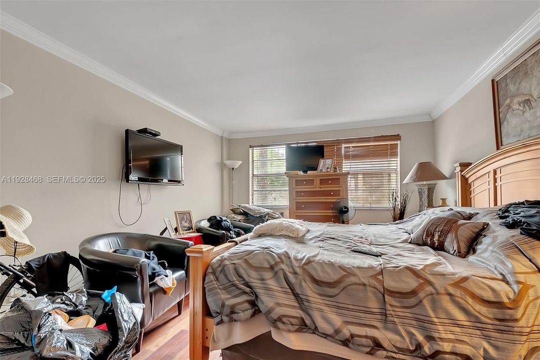 For Rent: $2,400 (2 beds, 2 baths, 1020 Square Feet)