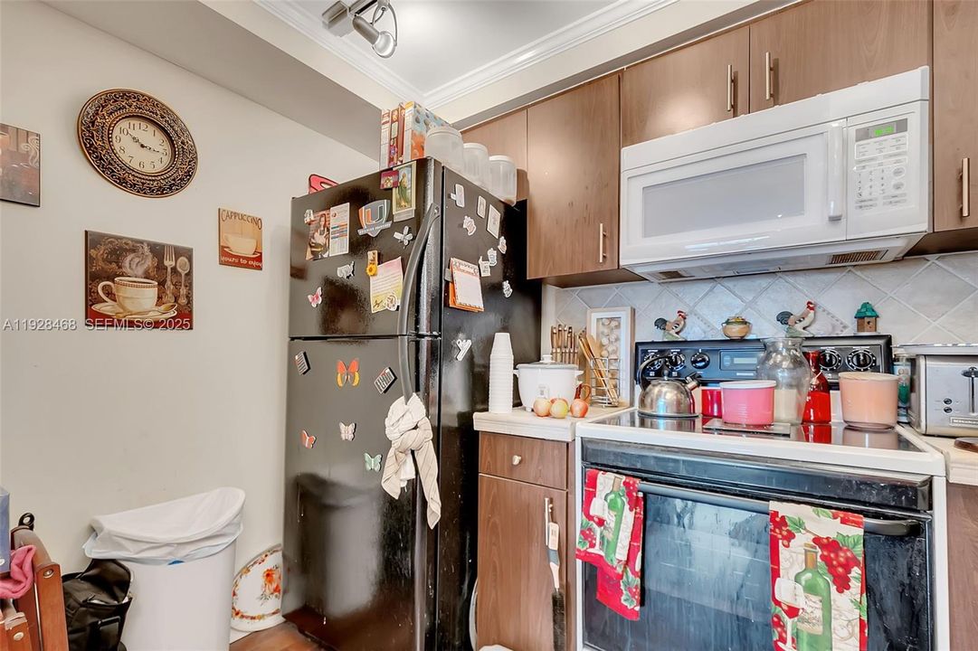 For Rent: $2,400 (2 beds, 2 baths, 1020 Square Feet)