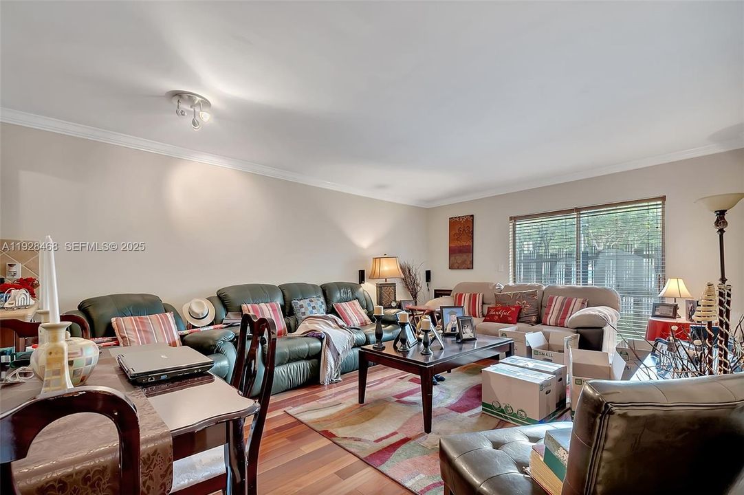 For Rent: $2,400 (2 beds, 2 baths, 1020 Square Feet)