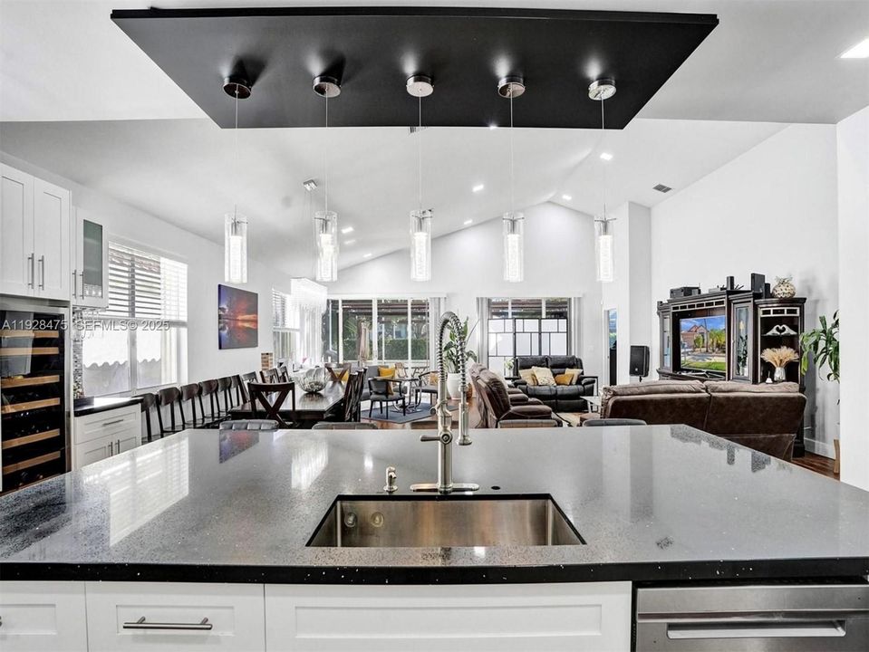 En Renta: $4,000 (3 camas, 2 baños, 2368 Pies cuadrados)