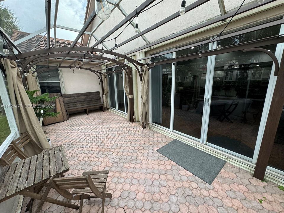 En Renta: $4,000 (3 camas, 2 baños, 2368 Pies cuadrados)