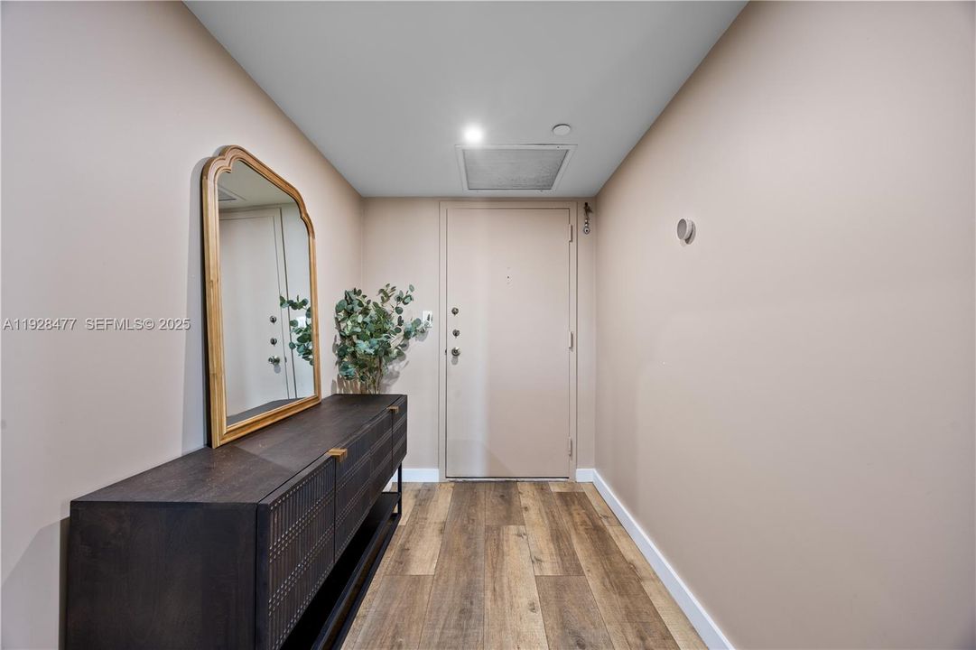 待售: $779,000 (2 贝兹, 2 浴室, 1567 平方英尺)