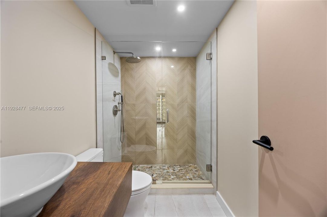 待售: $779,000 (2 贝兹, 2 浴室, 1567 平方英尺)