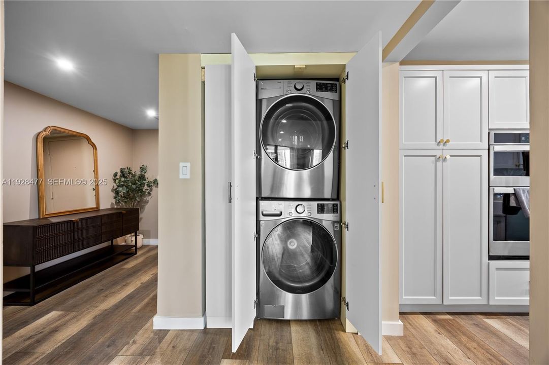 待售: $779,000 (2 贝兹, 2 浴室, 1567 平方英尺)