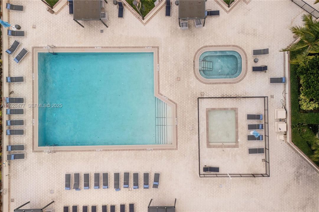 待售: $779,000 (2 贝兹, 2 浴室, 1567 平方英尺)