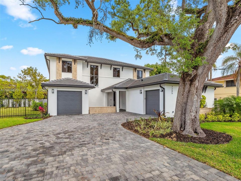 For Sale: $3,000,000 (4 beds, 3 baths, 4143 Square Feet)